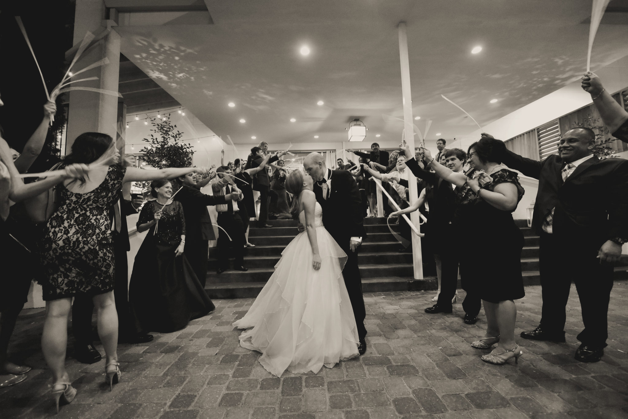 A New Orleans Wedding Story Jessica Mike The Cannery New Orleans Wedding Studiotran
